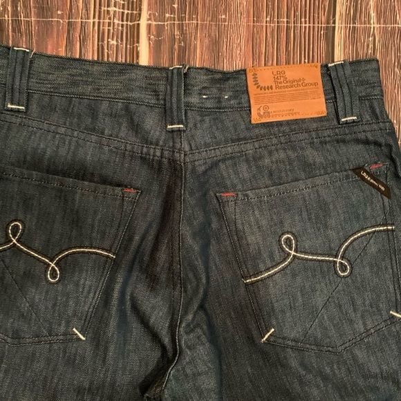 LRG jeans size 30Excellent Pre-owned Condition Inseam: see picture